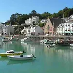 Three Bedroom Family With Gym! *