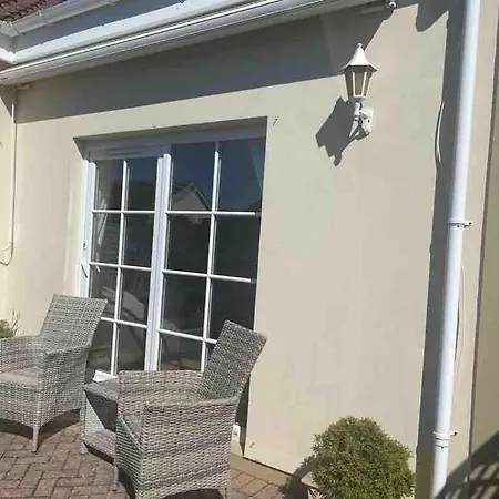 Three Bedroom Family With Gym! *