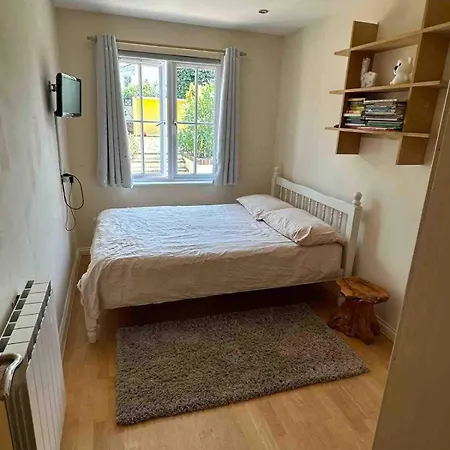Three Bedroom Family With Gym! سات بريلاد