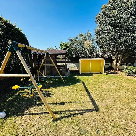 Three Bedroom Family With Gym!