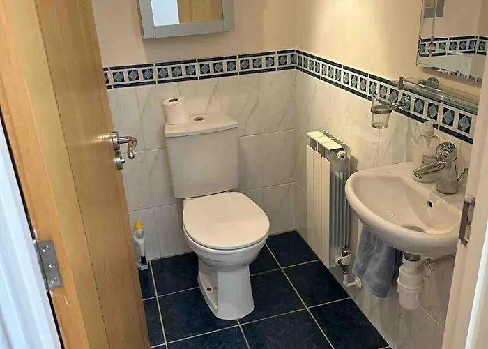 Three Bedroom Family With Gym!