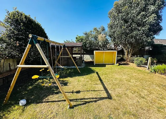 Three Bedroom Family With Gym!